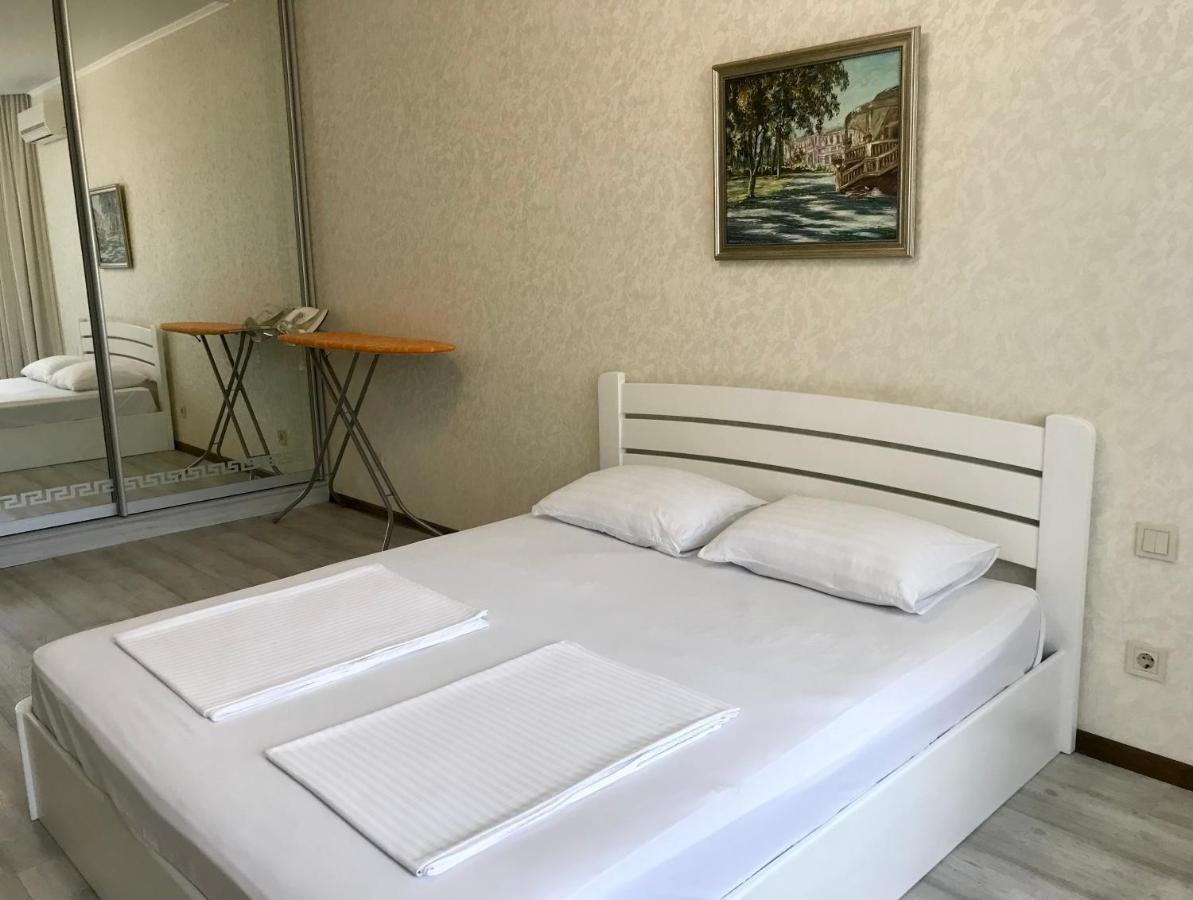 Apartments & Vernissage On Kostandi Odessa Eksteriør billede